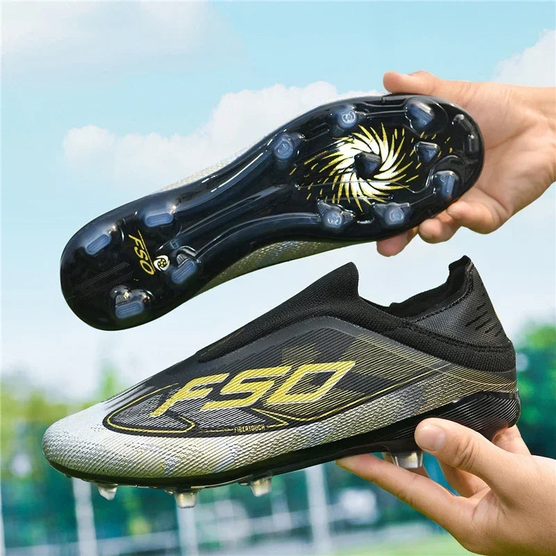 Nouvelles chaussures de football pour hommes, chaussures de sport, chaussures de soccer, haute qualité, ultralégères, haute tige, respirantes, futsal, antidérapantes, pour match en extérieur