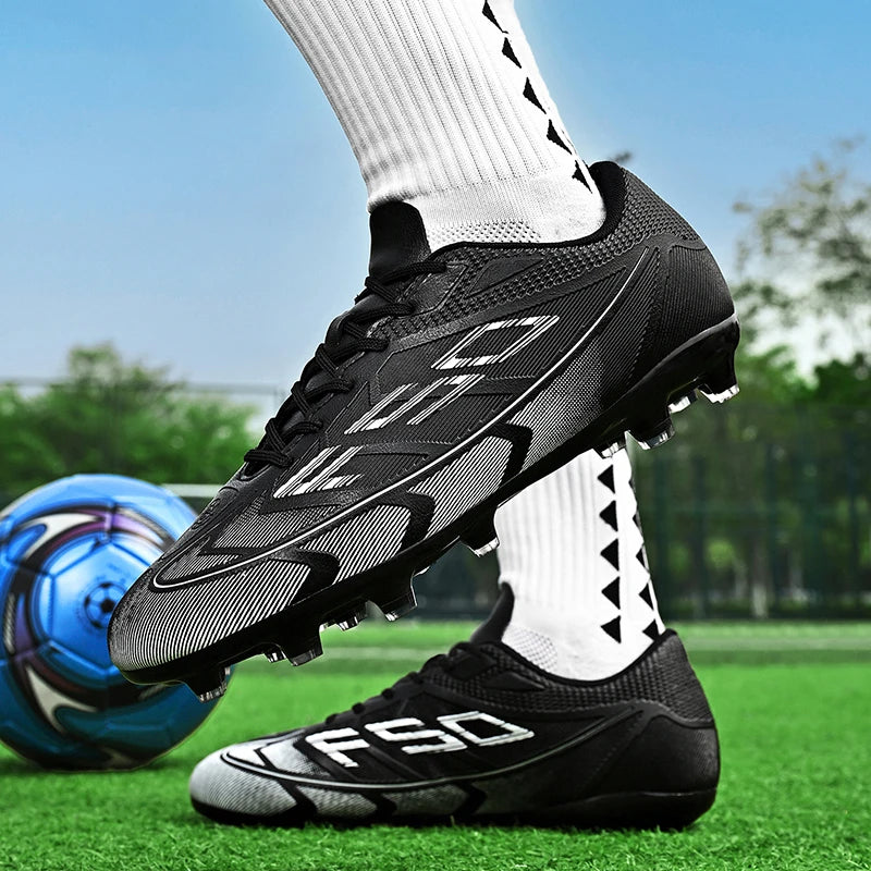Chaussures de football FG/TF populaires, crampons de football unisexes à tige basse, baskets de football pour terrain, crampons d'entraînement rapides, crampons antidérapants à pointes longues