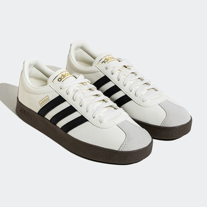 Adidas officiella, äkta, nya unisex-sneakers i retrostil för sport och fritid med snörning, JQ1501
