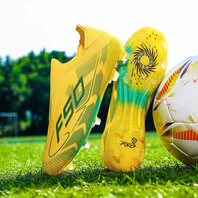 Nouvelles chaussures de football pour hommes, crampons de haute qualité, bottes de football pour terrain en herbe, idéales pour les matchs en extérieur, baskets légères mi-hautes, très vendues, antidérapantes, pour l'e