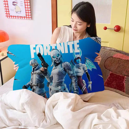Cartoon-Game F-FortniteS aus schnelltrocknendem Polyester, rutschfest, hochwertiges Kissenhandtuch, rutschfester Kissenbezug, sicher befestigt.