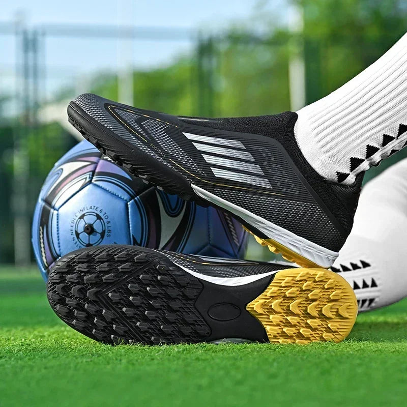 Nouvelles chaussures de football pour hommes, crampons de sport d'extérieur pour garçons et adultes, bottes de football d'entraînement respirantes, antidérapantes, à crampons longs, confortables
