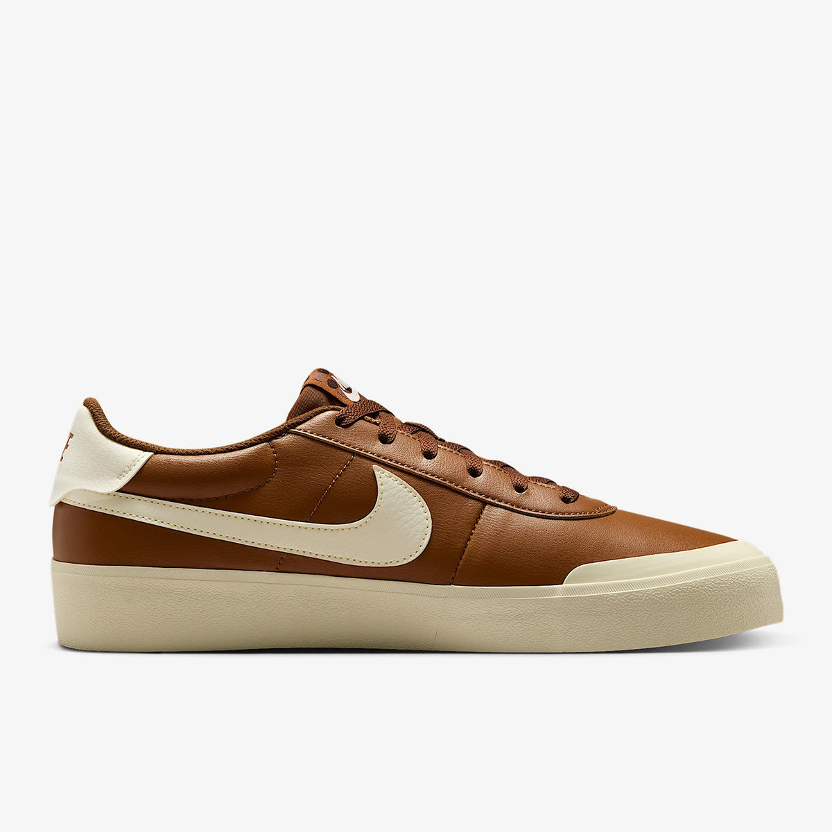 Nike originalne moške retro lahke superge Court Shot FQ8146-201