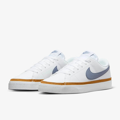 Nike, autentiche sneakers casual da donna basse, collezione primavera, modello DH3161-108