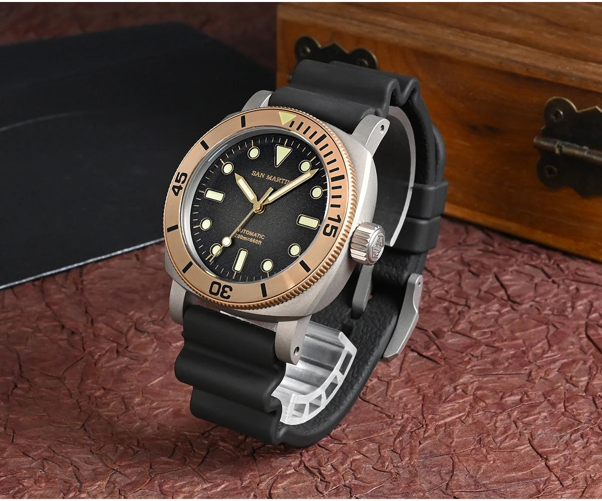 San Martin 42mm Retro Titanium Diver Watch NH35 Automatic Men's Mechanical Watches Bronze Bezel Sapphire Luminous Waterproof 200m