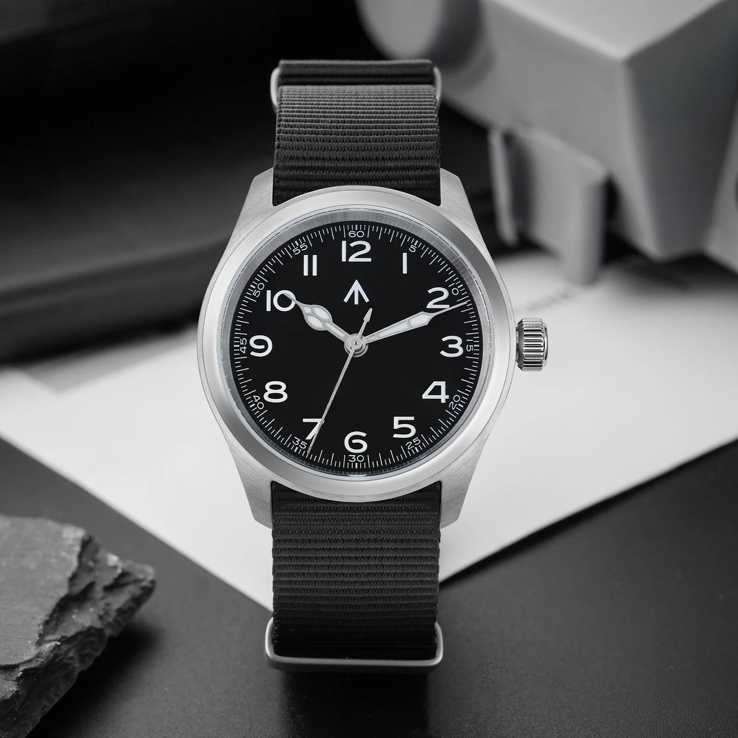 Militado ML08 V2 Vintage-Quarzuhr Military VH31-Uhrwerk Doppeltes Saphirglas C3 BGW-9 Leuchtend Wasserdicht 38mm Uhr