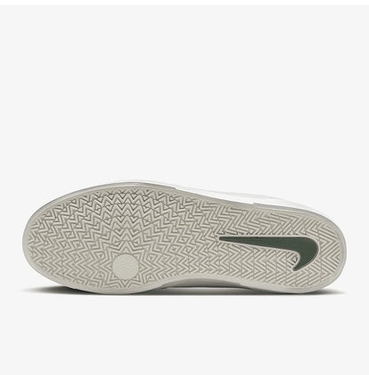 Nike Authentic SB Malor – slitstarka sportskor med snörning och låg skaft för män FV6064-100