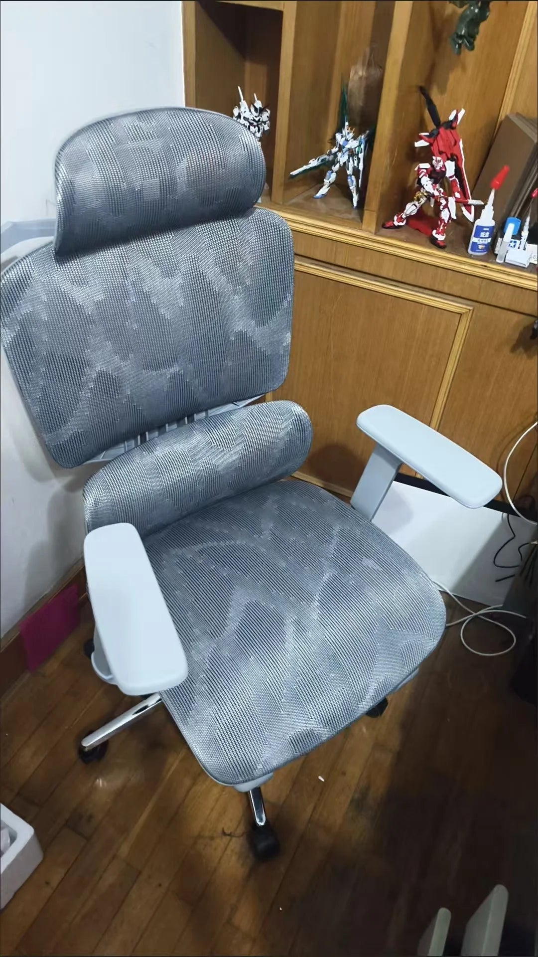 Sedia da ufficio ergonomica in rete con supporto lombare 6D, sedia da computer con schienale alto, sedia da scrivania reclinabile regolabile con poggiapiedi