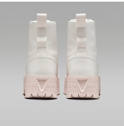 Γυναικείες μπότες Nike Air Jordan με μαλακή επένδυση και ανθεκτική παχιά σόλα FJ5737-116