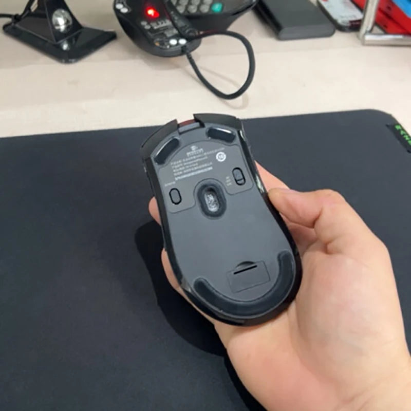 Metaphyuni Metapanda P1 Draadloze Muis P1 Pro Max Paw3395L Lage Latentie Lichtgewicht E-sports Gamingmuis Ergonomisch Pc-gamercadeau