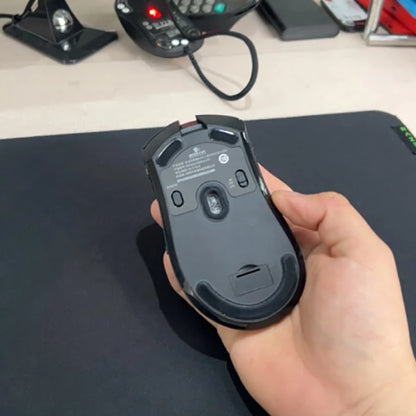 Metaphyuni Metapanda P1 Draadloze Muis P1 Pro Max Paw3395L Lage Latentie Lichtgewicht E-sports Gamingmuis Ergonomisch Pc-gamercadeau