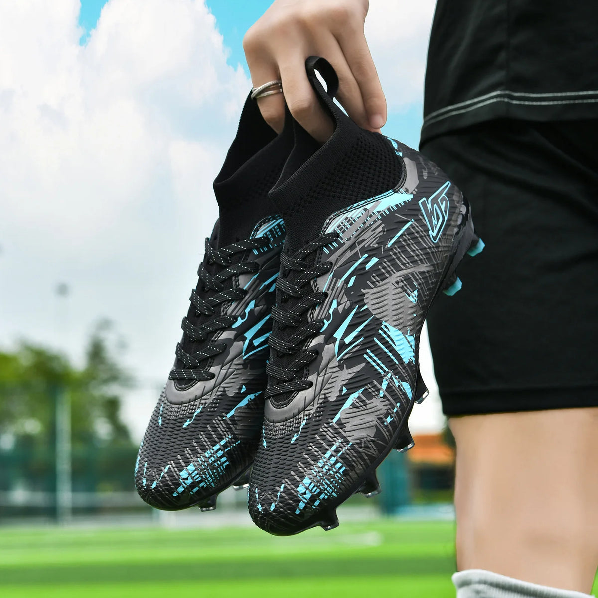 Chaussures de Football pour hommes TF/FG Sneaker garçon confortable société Original résistant chaussures de Football de qualité supérieure bottes de Football à longues pointes