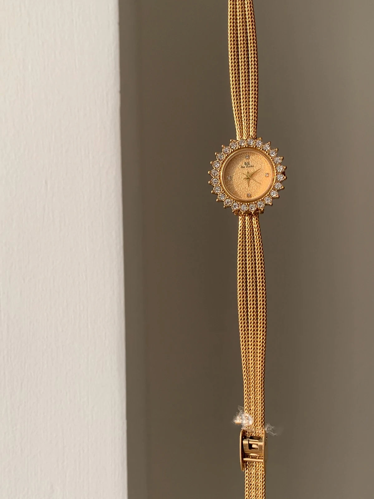 2025 Luxury Elegant Women's Watches Sunflower Diamond Unique Strap  Ladies' Watch Luxury Gift Clock Wristwatches