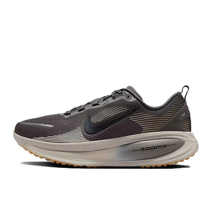 Nike Vomero 18 – odpruženie, opora, nízka hmotnosť, ideálne na beh a chôdzu, pohodlné unisex bežecké topánky HM6803-402