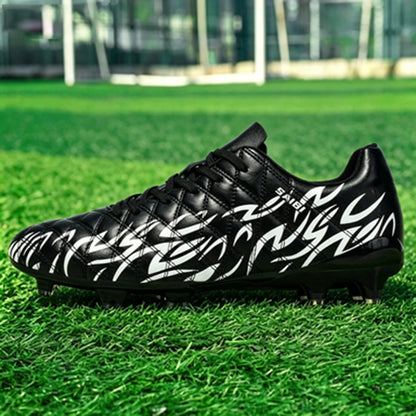 Chaussures de football AG/FG économiques avec tige en PU mélangé, crampons longs en TPU, antidérapantes et durables pour terrain en herbe