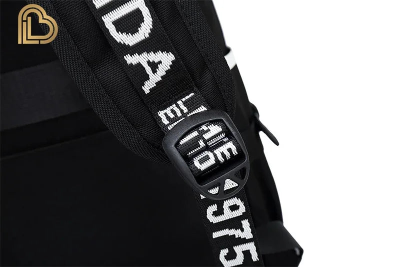 Yule Trooper F-Fortnited Battle Royale Rucksack mit USB-Ladeanschluss, Anime-Figuren, Lern- und Schreibwarenfach für Schüler