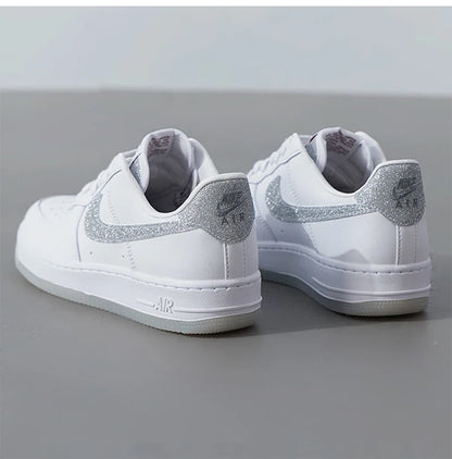 Originální nové dámské klasické minimalistické volnočasové tenisky Nike HQ3461-191