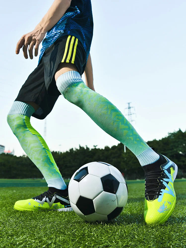 Zapatillas de fútbol para hombre, tacos de alto rendimiento, calzado profesional de fútbol sala, botas rápidas para campo de fútbol, zapatillas originales de entrenamiento para niño