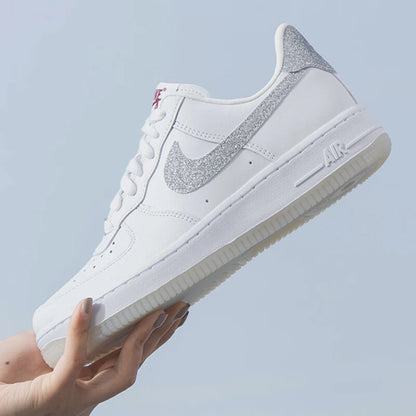 Originální nové dámské klasické minimalistické volnočasové tenisky Nike HQ3461-191