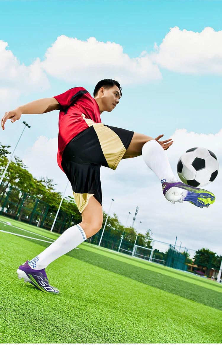 New Men Soccer Shoes Grass Cleats Futsal Comfortable Turf Football Boots Sports Ultralight Fg Non Slip Indoor Adult Non-Slip