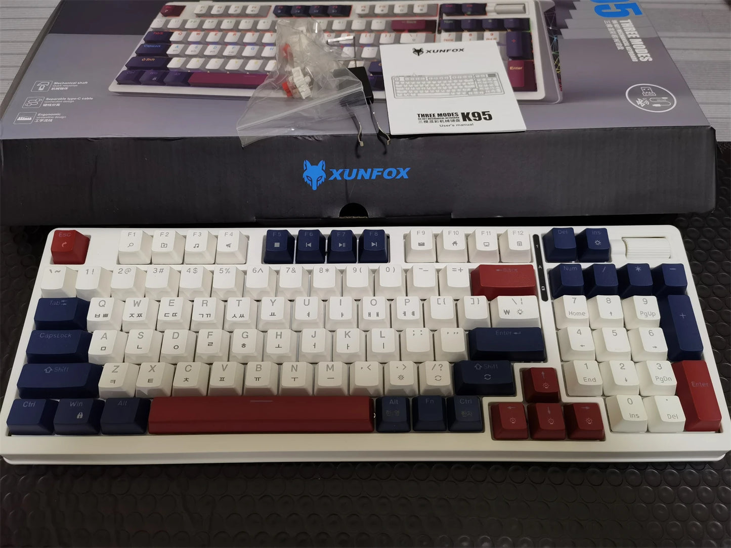 Wireless Mechanical Keyboard 96 Keys 100% Layout Spanish Russian Korean Arabic Mechanical Keyboard Bluetooth RGB K95 2000mAh
