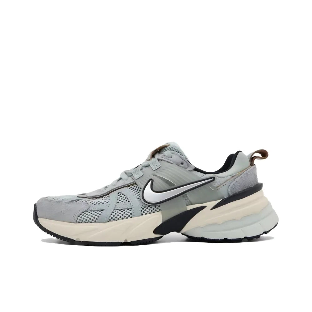 Nike W V2K RUN Scarpe da corsa casual da donna per lo stile di vita atletico: antiscivolo, resistenti e traspiranti FN6703-003