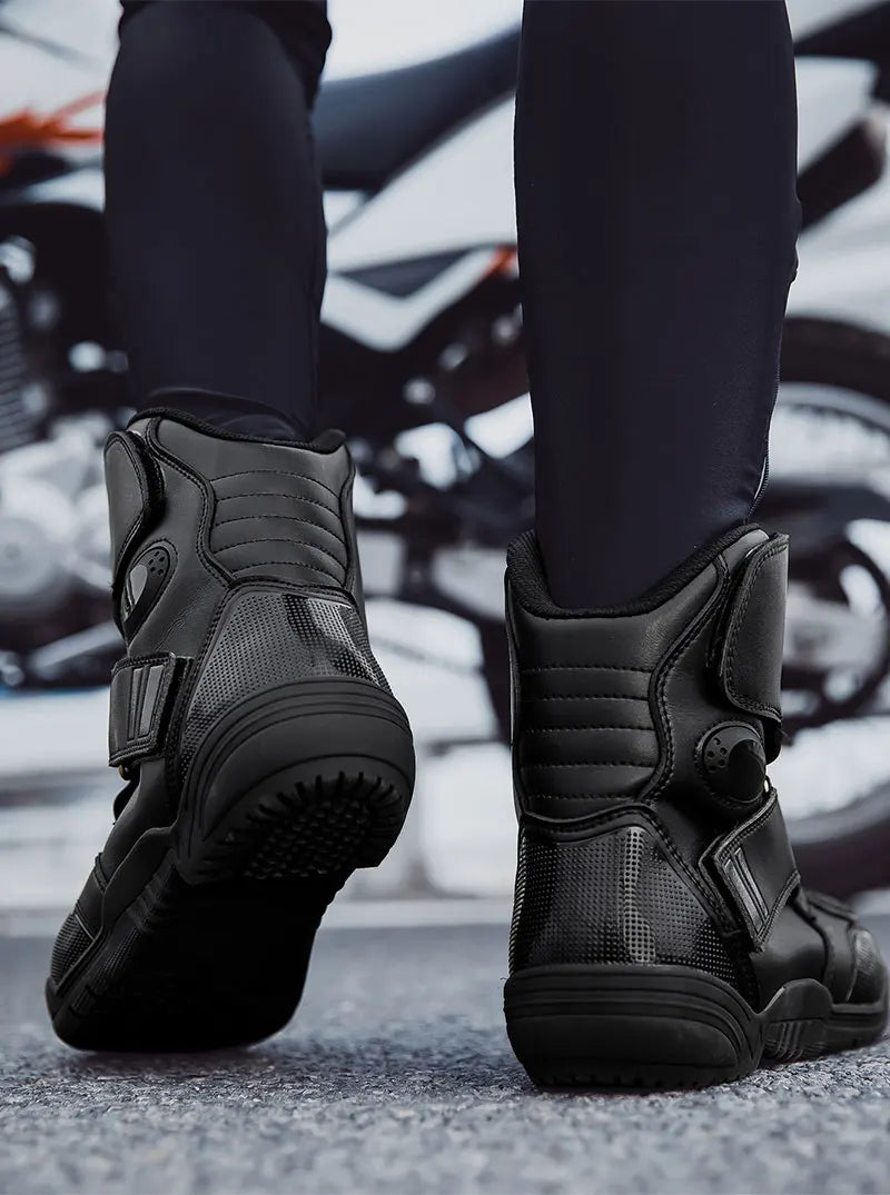 2025 New Men's Motorcycle Boots Outdoors Waterproof Safety Protection Motorcycle Shoes High Quality PU Leather Men Motos Boot