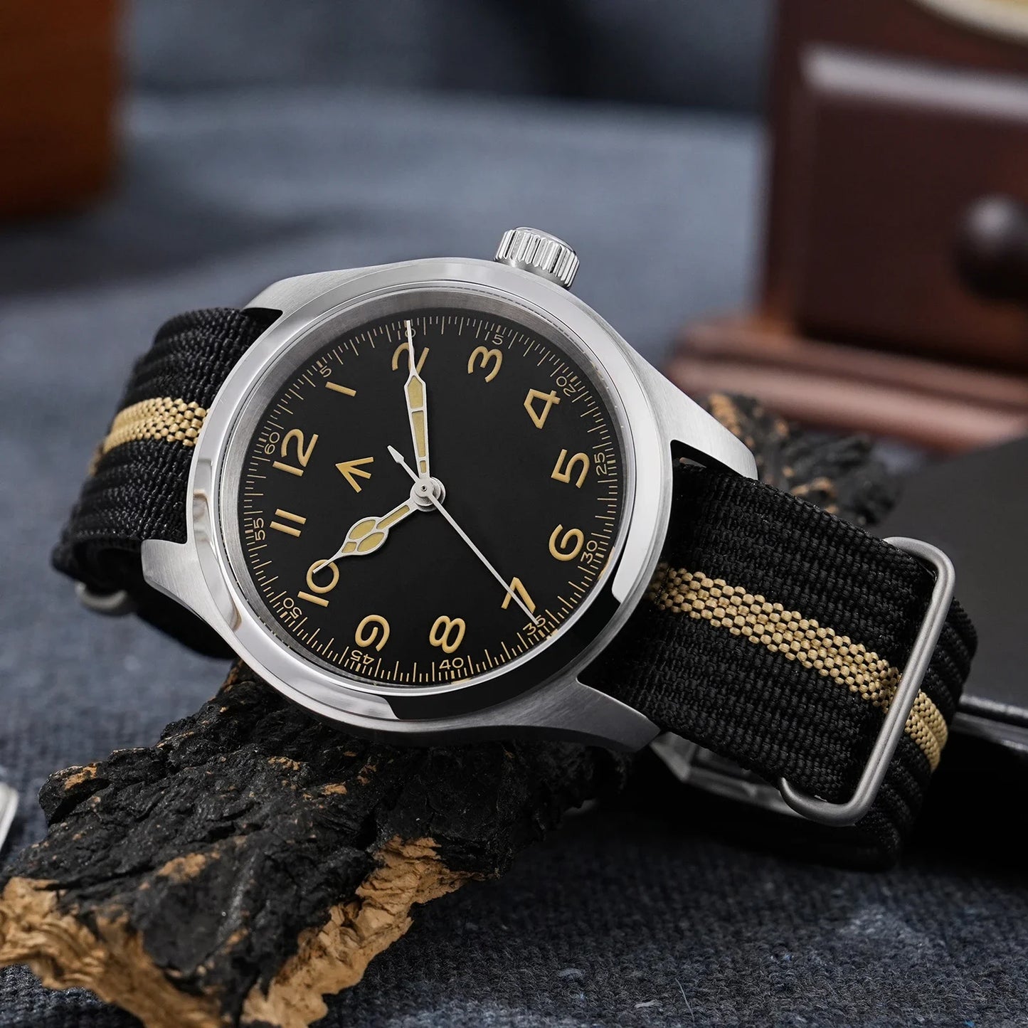 Militado ML08 V2 Vintage-Quarzuhr Military VH31-Uhrwerk Doppeltes Saphirglas C3 BGW-9 Leuchtend Wasserdicht 38mm Uhr
