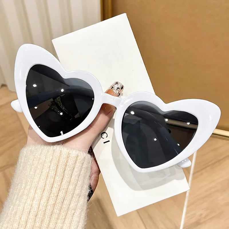 New Vintage Retro Instagram Heart-Shaped Transparent Pink Shiny Sunglasses for Girls Beach Party Birthday Photo Fashion Eyewear