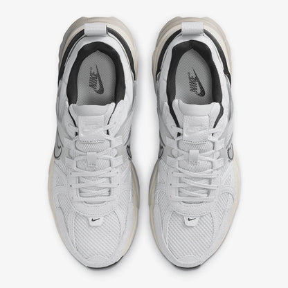 „Nike“ originalūs „V2K Run“ moteriški lengvi retro sportiniai bateliai FN6703-002