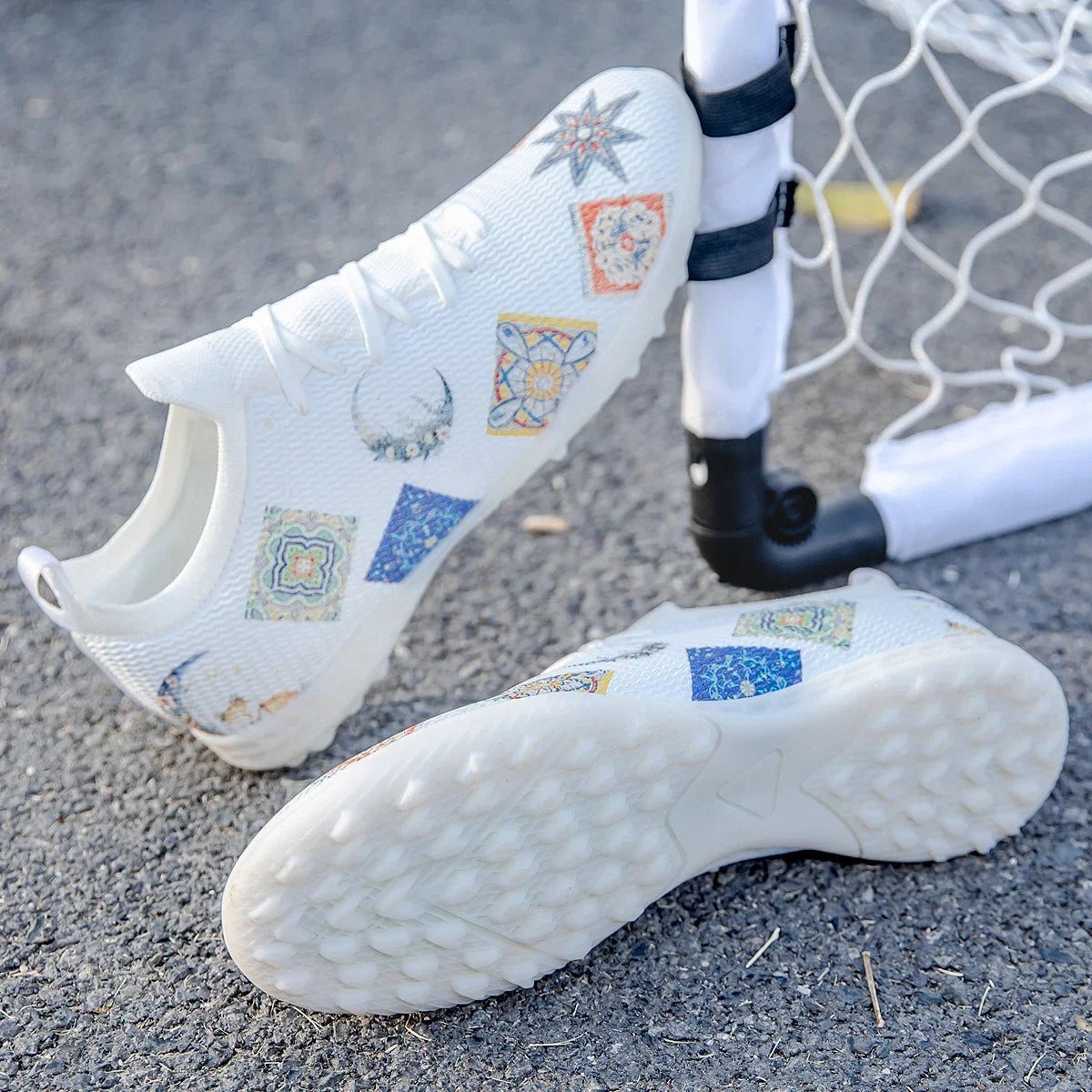 Lawn Nails Wear-resistant Professional Football Shoes Multi-color Grip Strong Balance Summer Outdoor Football Training Shoes