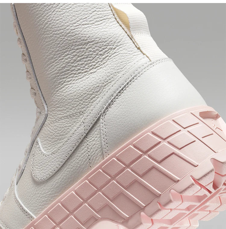 Γυναικείες μπότες Nike Air Jordan με μαλακή επένδυση και ανθεκτική παχιά σόλα FJ5737-116