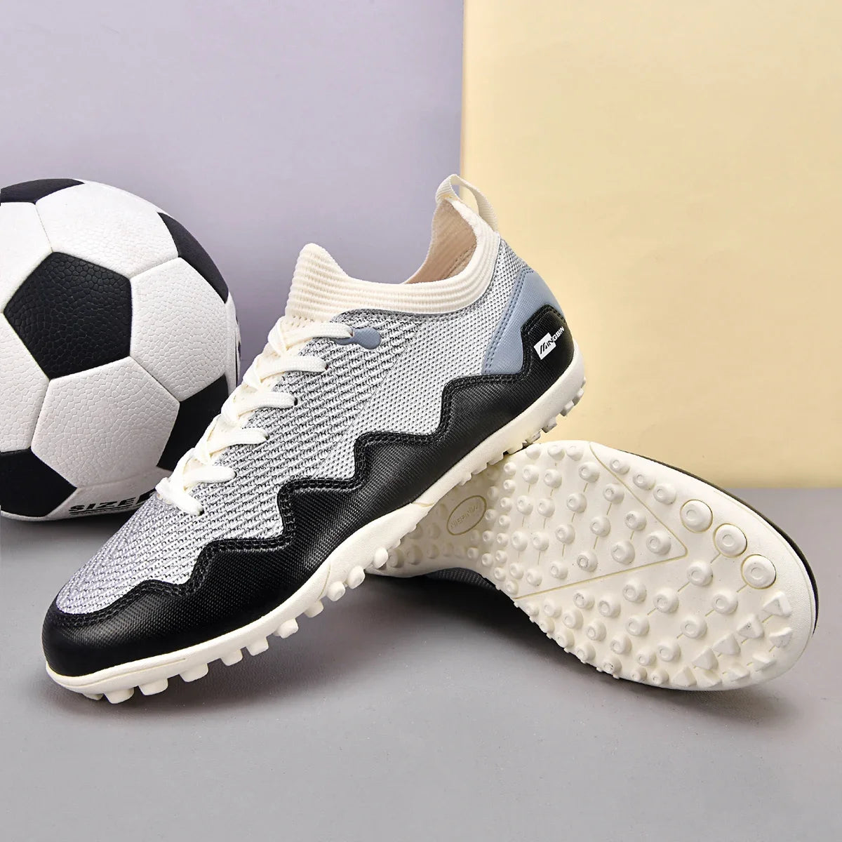 Nouvelles chaussures de football pour hommes, baskets TF/FG, vente flash, chaussures de futsal de haute qualité, chaussures de football professionnelles, crampons pour femmes, ultra-légères, unisexes