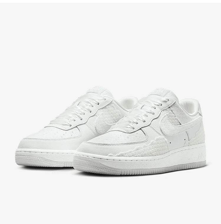 Nike Authentic Air Force 1 AF1 Sneakers classiche da donna con suola spessa HV6011-111
